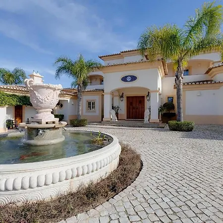 Luxury With Gym, Jacuzzi And Swimming Pool