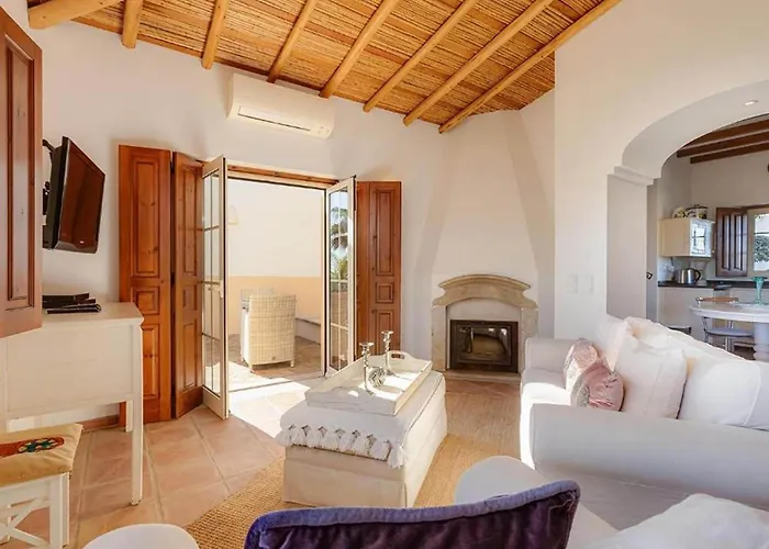 Luxury With Gym, Jacuzzi And Swimming Pool ラゴス