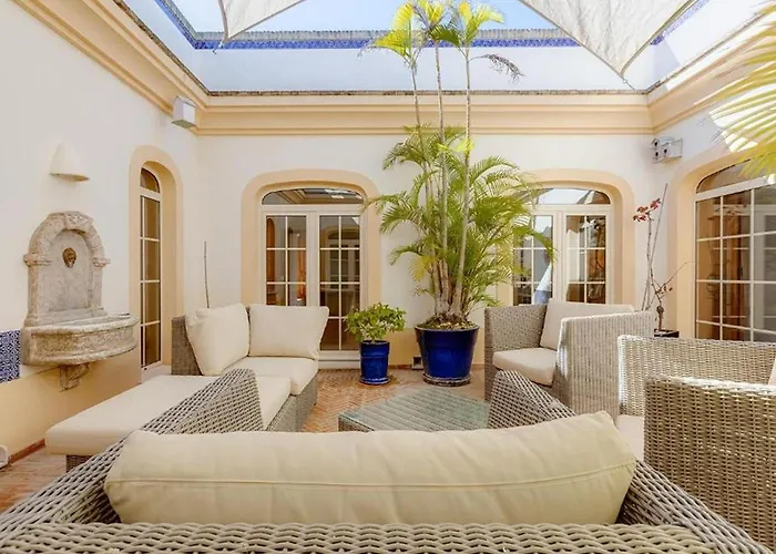 Luxury With Gym, Jacuzzi And Swimming Pool ヴィラ *